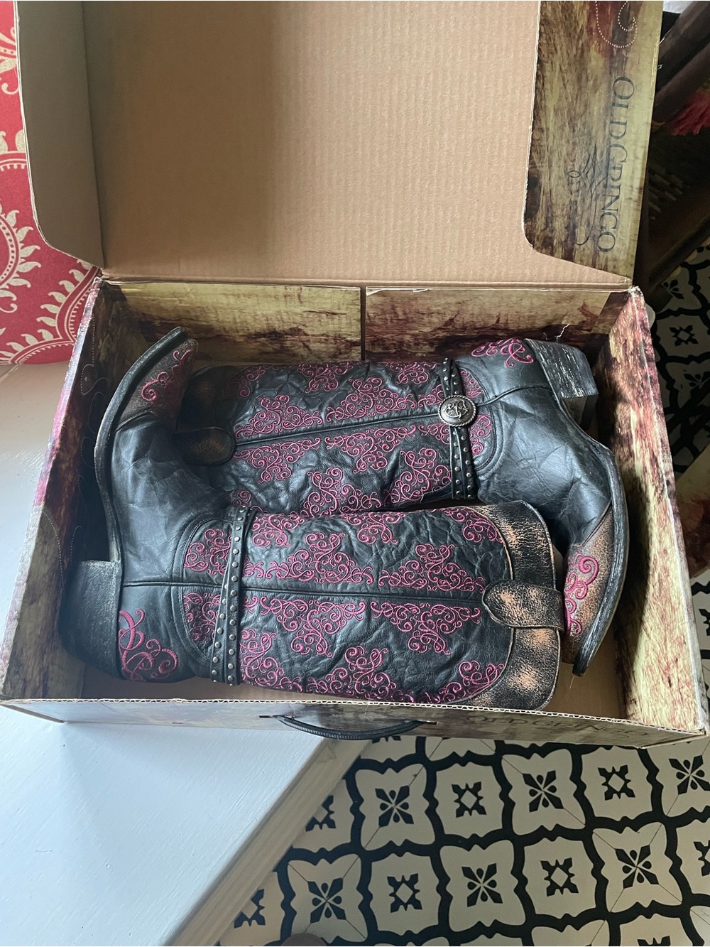 Old Gringo Black Leather Western Boots with Red Embroidered Details - Picture 2 of 3